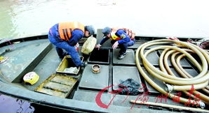 油罐車暗度陳倉 十余天走私3668噸棕櫚油背后的黑色產業鏈